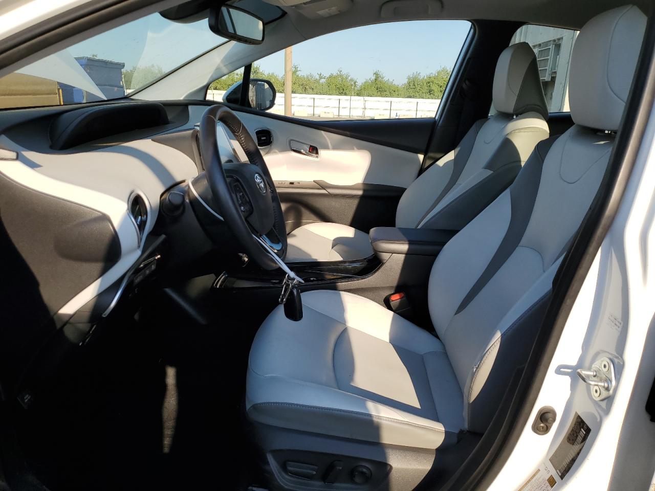 2022 Toyota Prius Prime Le VIN: JTDKAMFP7N3206245 Lot: 62636364