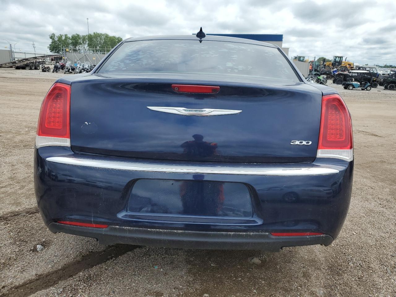 2016 Chrysler 300 Limited VIN: 2C3CCAAG4GH238241 Lot: 60055164