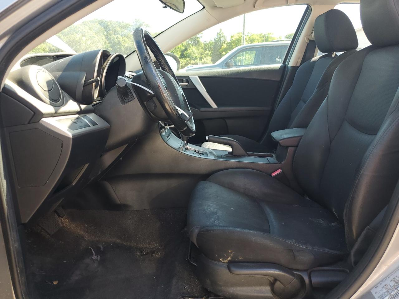 2011 Mazda 3 S VIN: JM1BL1K56B1438596 Lot: 61878874