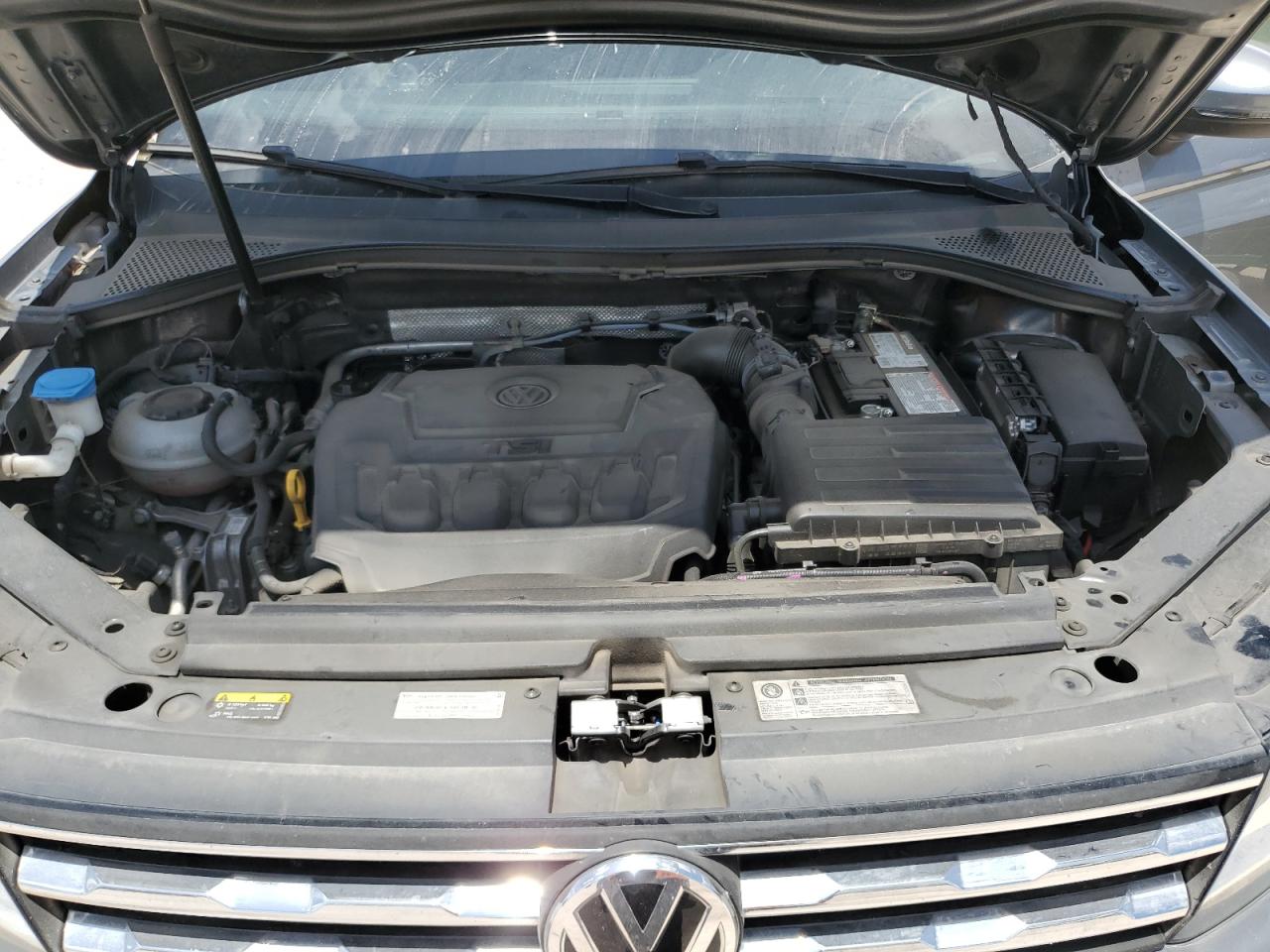 3VV3B7AX2JM159016 2018 Volkswagen Tiguan Se