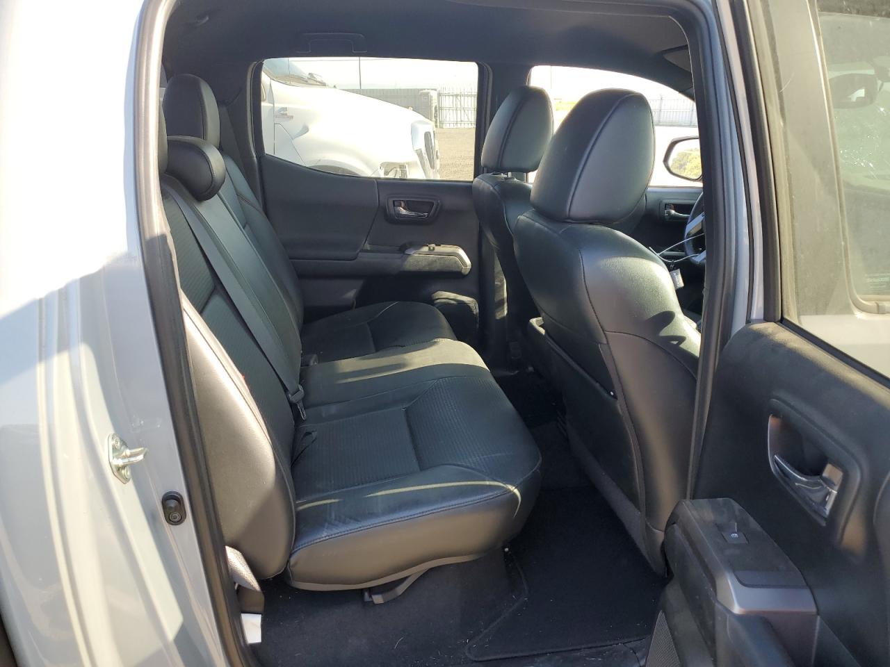 2017 Toyota Tacoma Double Cab VIN: 5TFCZ5AN8HX073940 Lot: 64633754