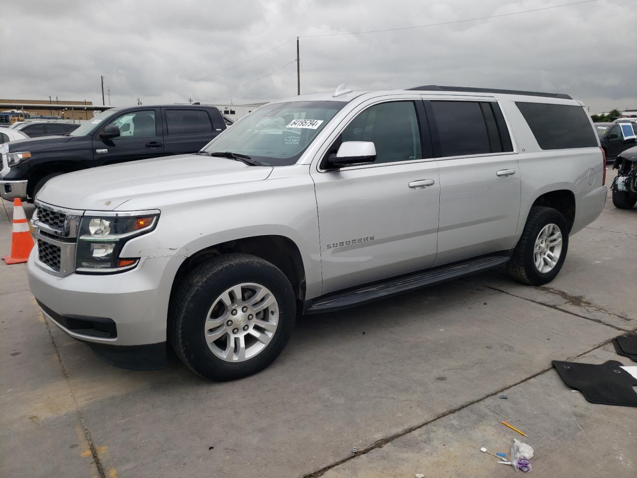 1GNSCHKC3JR389677 2018 Chevrolet Suburban C1500 Lt