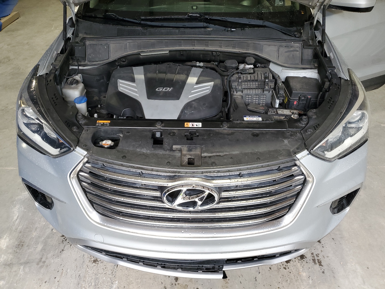 2018 Hyundai Santa Fe Se vin: KM8SMDHF0JU267965