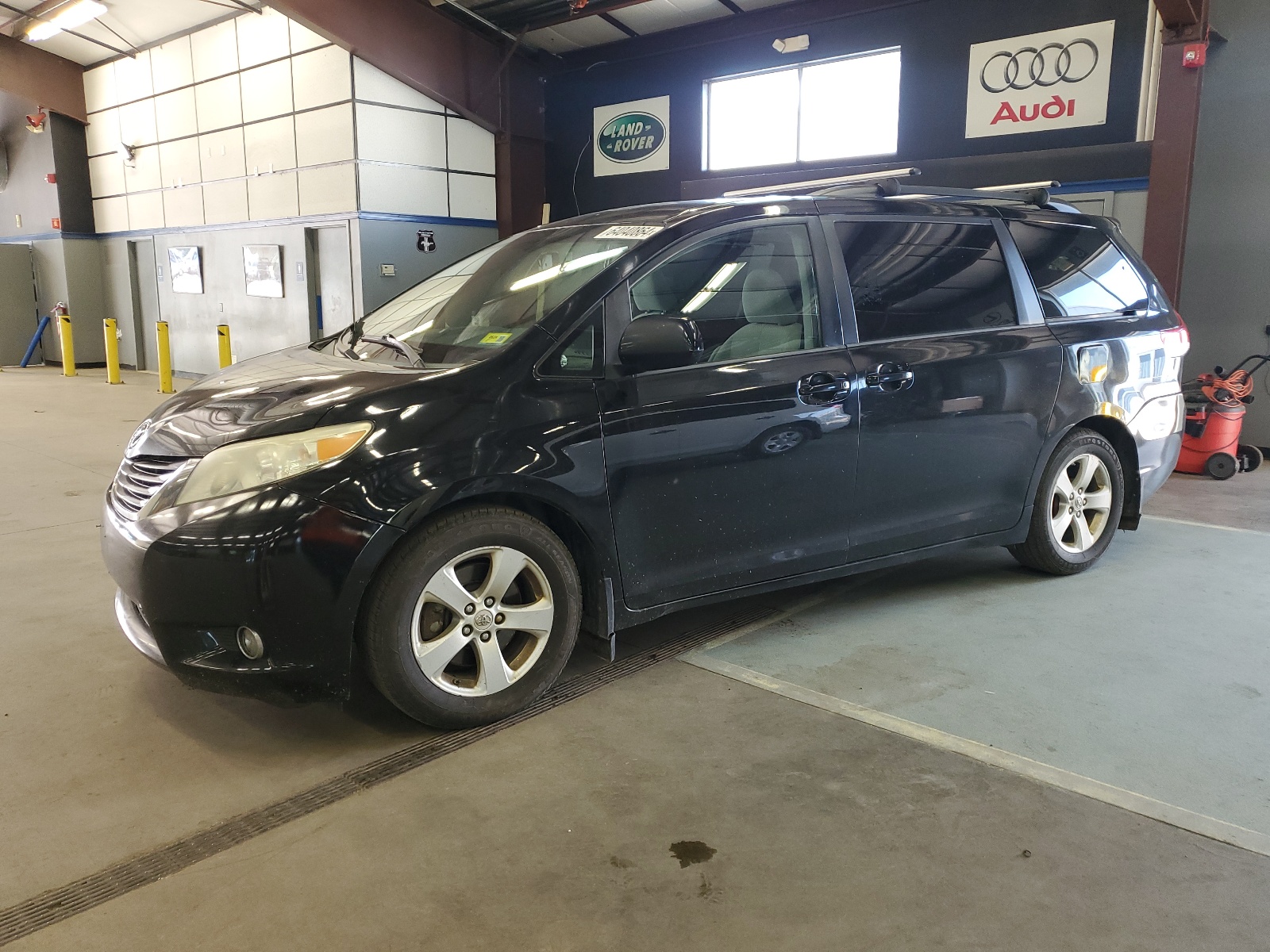 2012 Toyota Sienna Le vin: 5TDKK3DC7CS222173