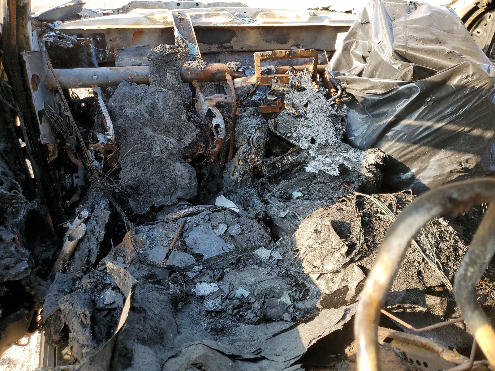 1C6RR7MT5JS145882 2018 Ram 1500 Sport