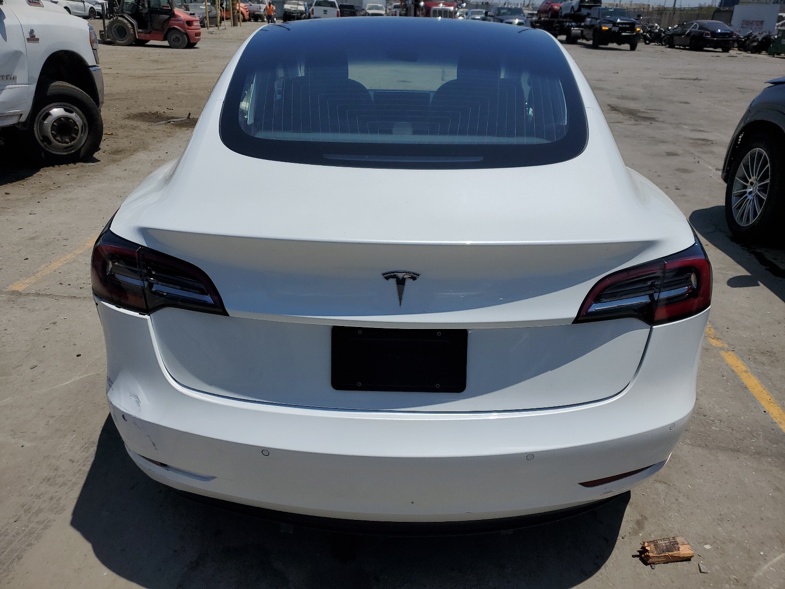 2019 Tesla Model 3 vin: 5YJ3E1EA3KF425125