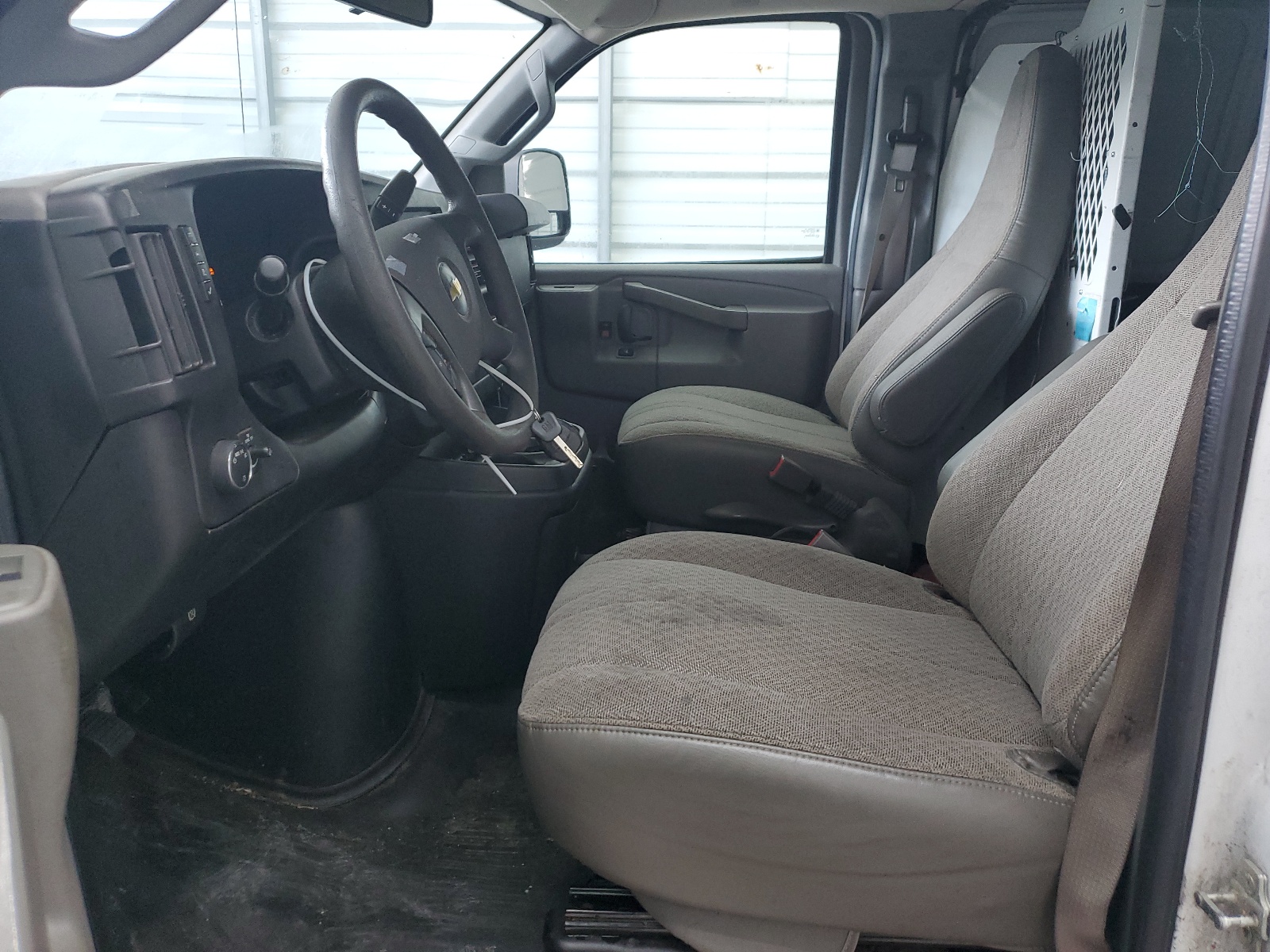 1GCZGHFF1H1320799 2017 Chevrolet Express G3500