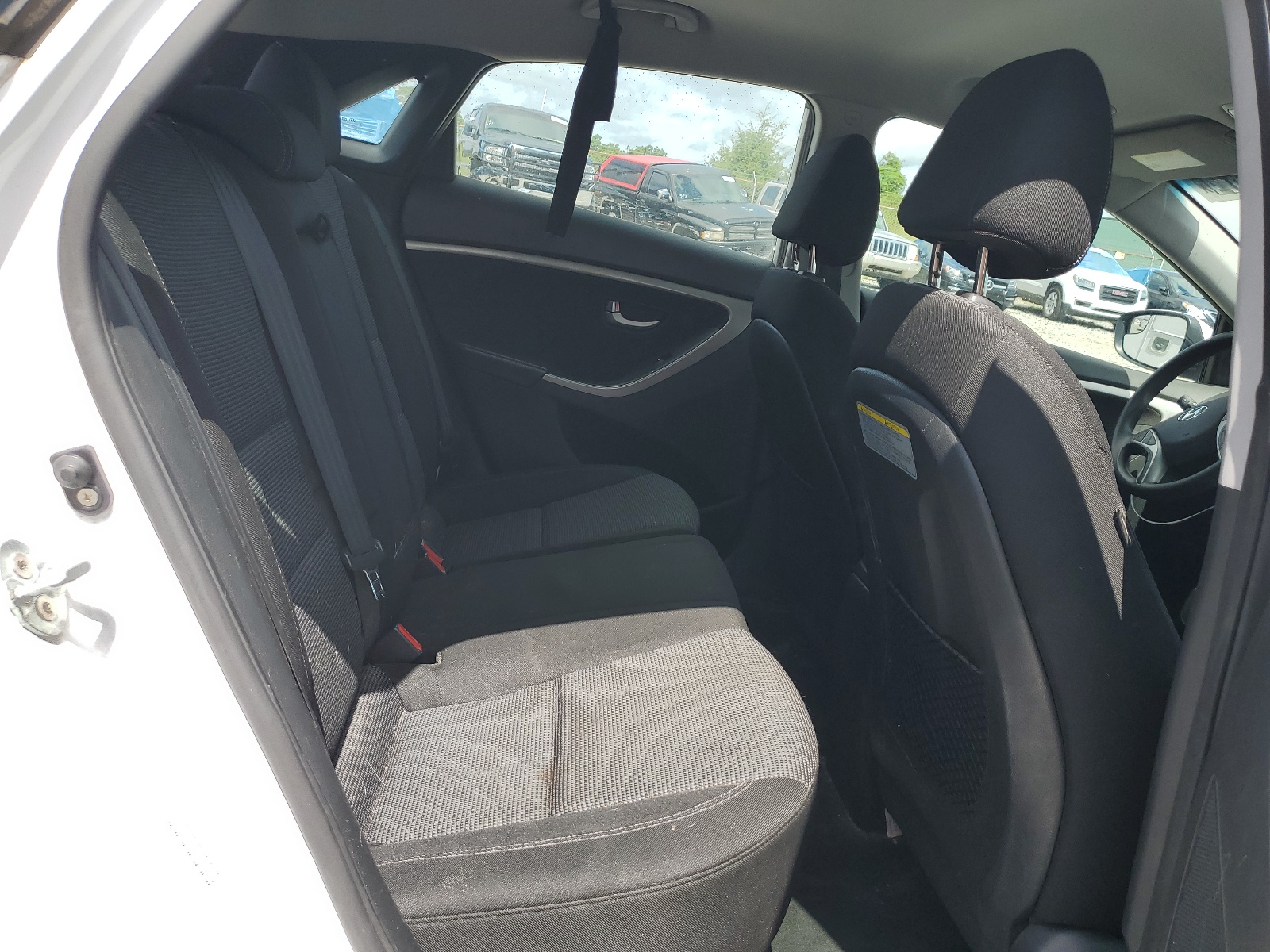 KMHD35LH1HU375323 2017 Hyundai Elantra Gt