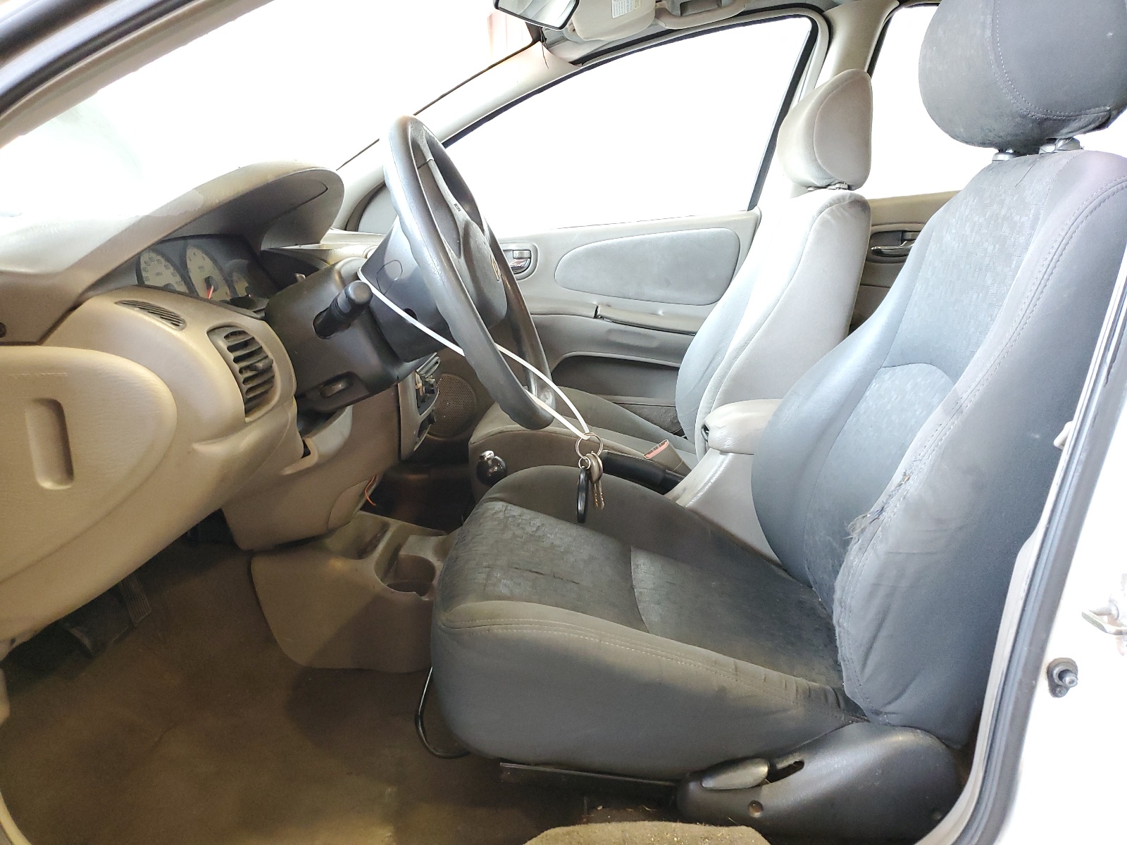 1B3ES46C8YD615829 2000 Dodge Neon Base