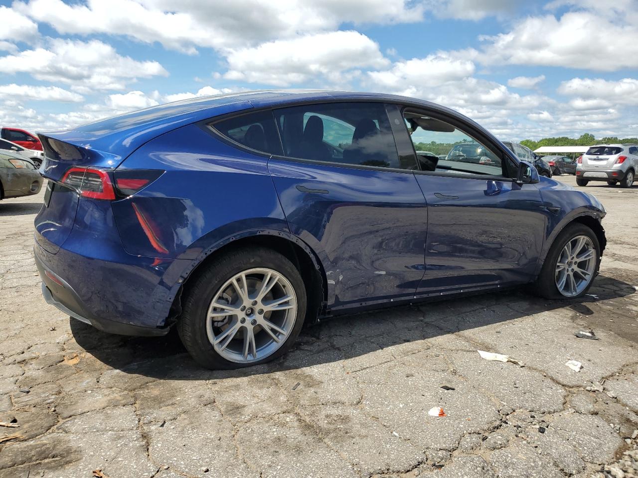 7SAYGDED5RF077269 Tesla Model Y  3