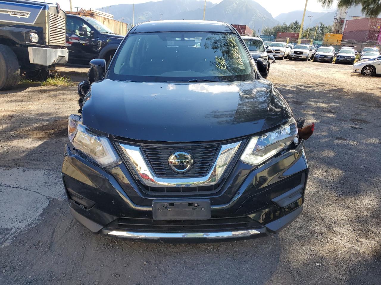 2018 Nissan Rogue S VIN: JN8AT2MT3JW465712 Lot: 63863264