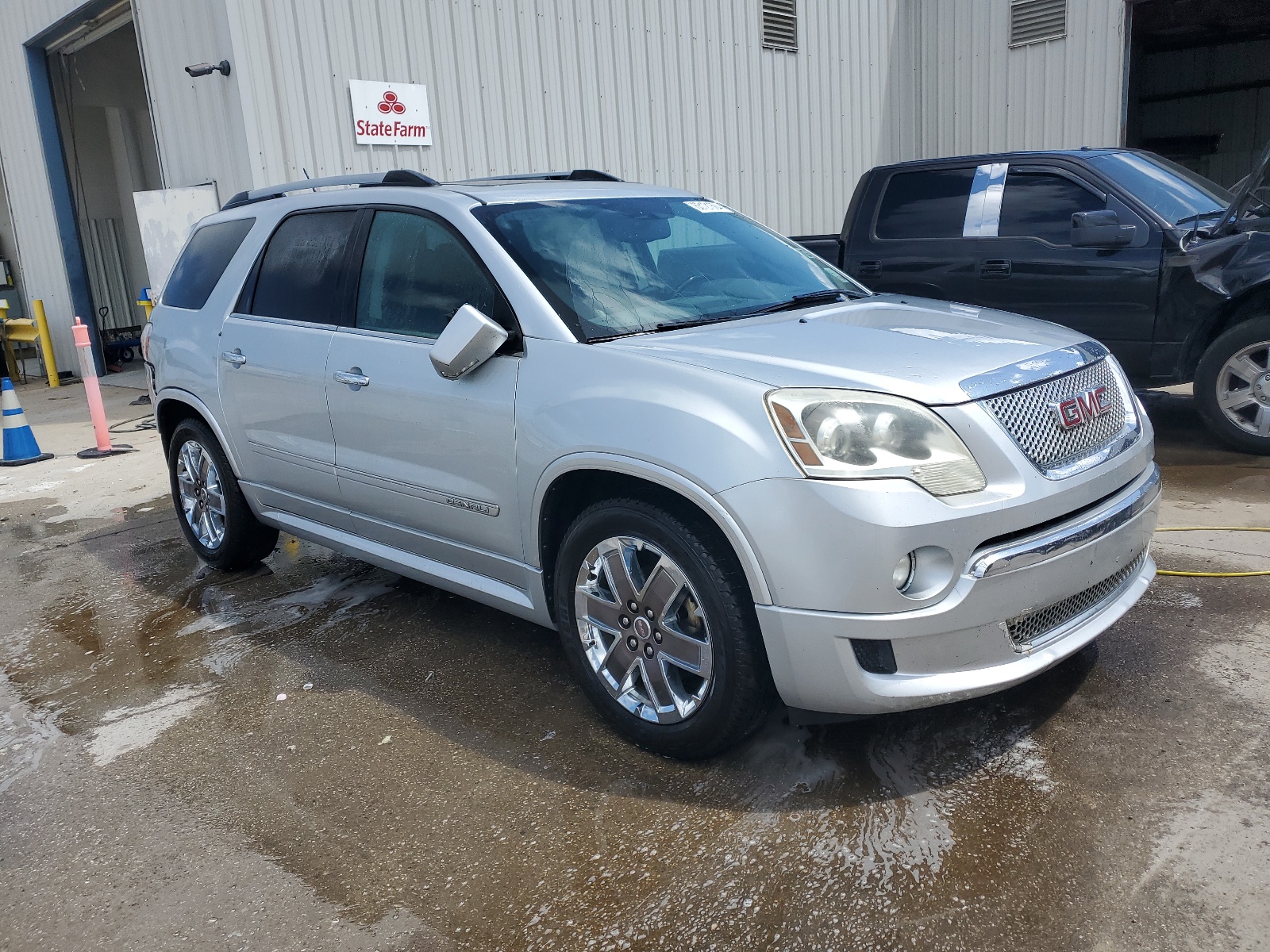 2012 GMC Acadia Denali vin: 1GKKRTED3CJ230114