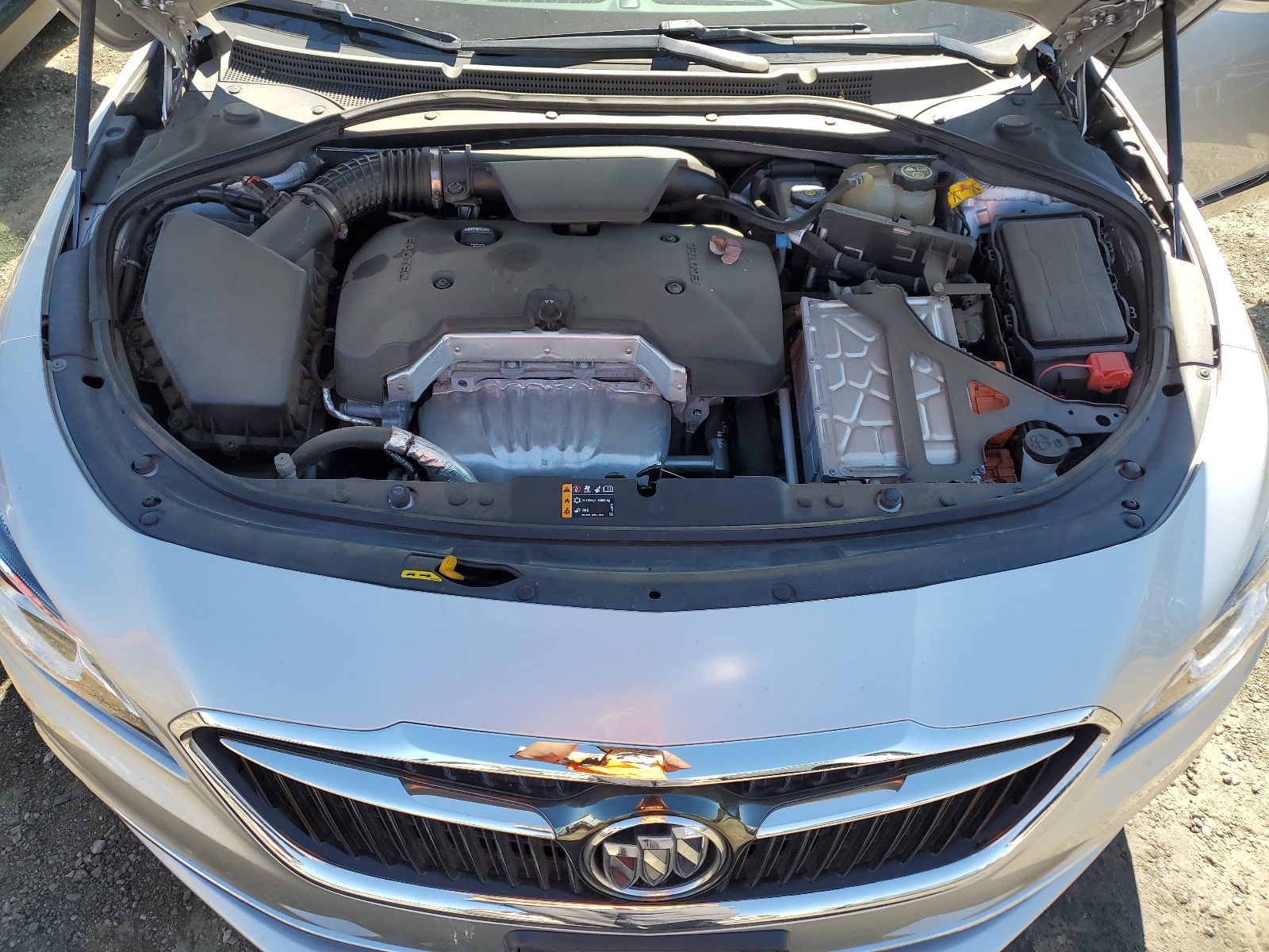 1G4ZR5SZ4JU132951 2018 Buick Lacrosse Premium