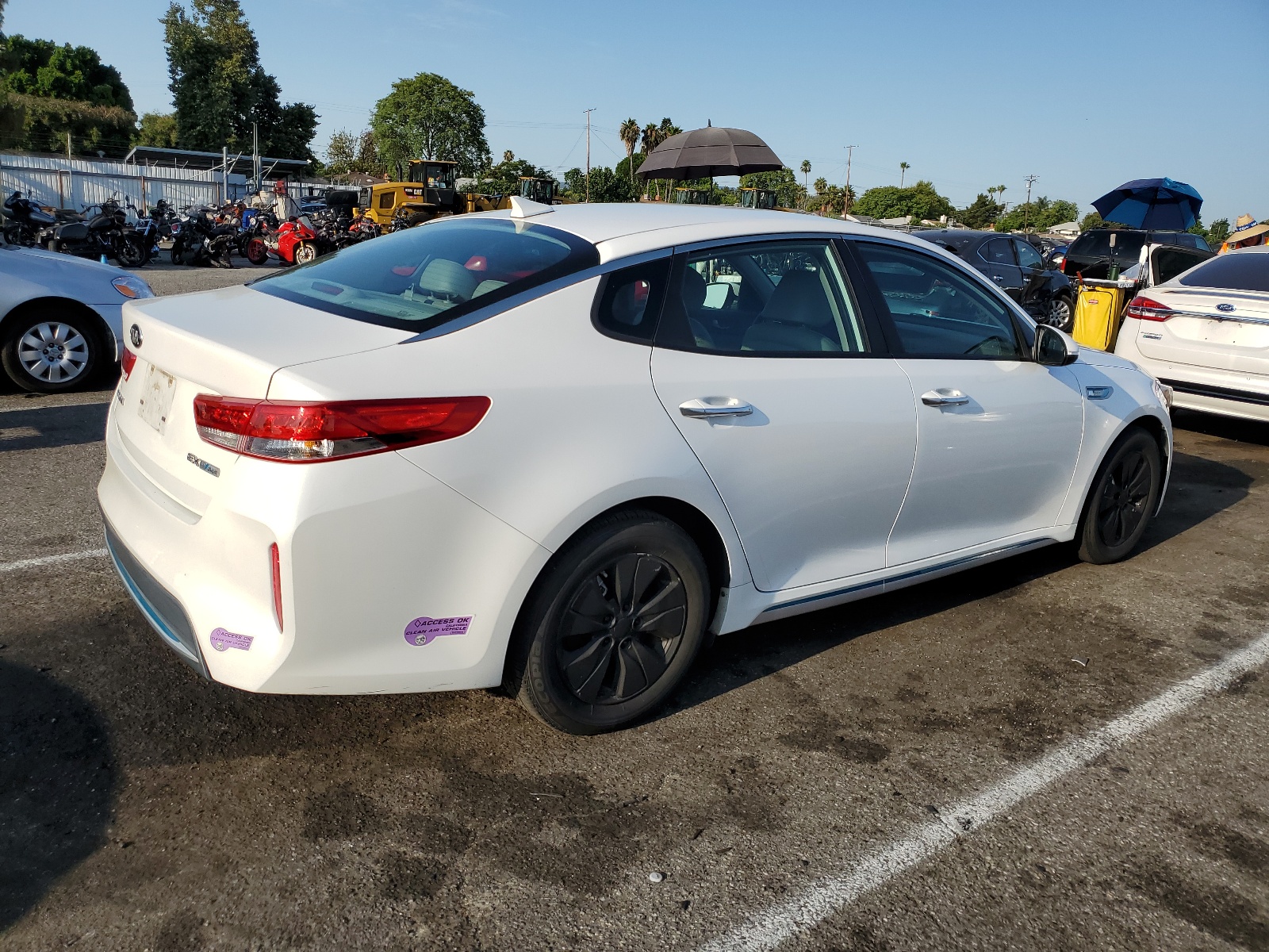 2017 Kia Optima Plug-In Hybrid vin: KNAGV4LD6H5014681