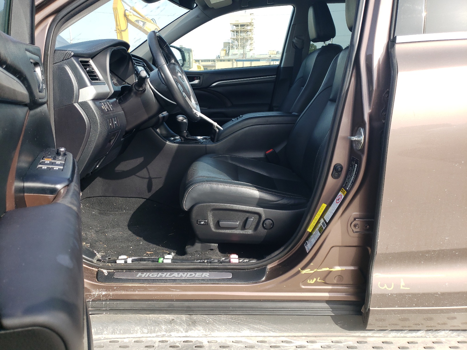 5TDYZRFH7HS196876 2017 Toyota Highlander Limited