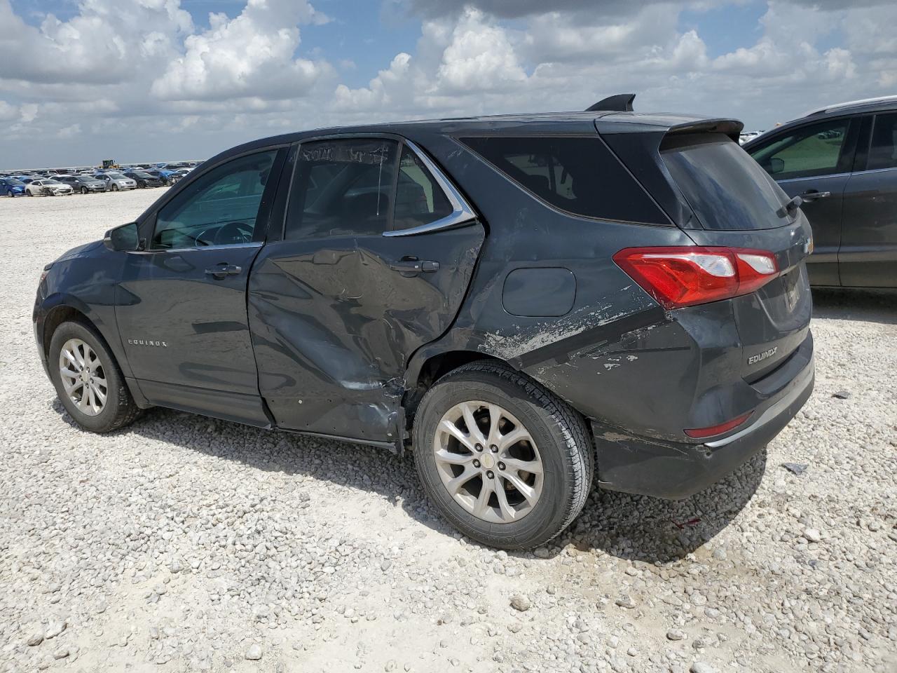 3GNAXJEV9JS601340 2018 CHEVROLET EQUINOX - Image 2