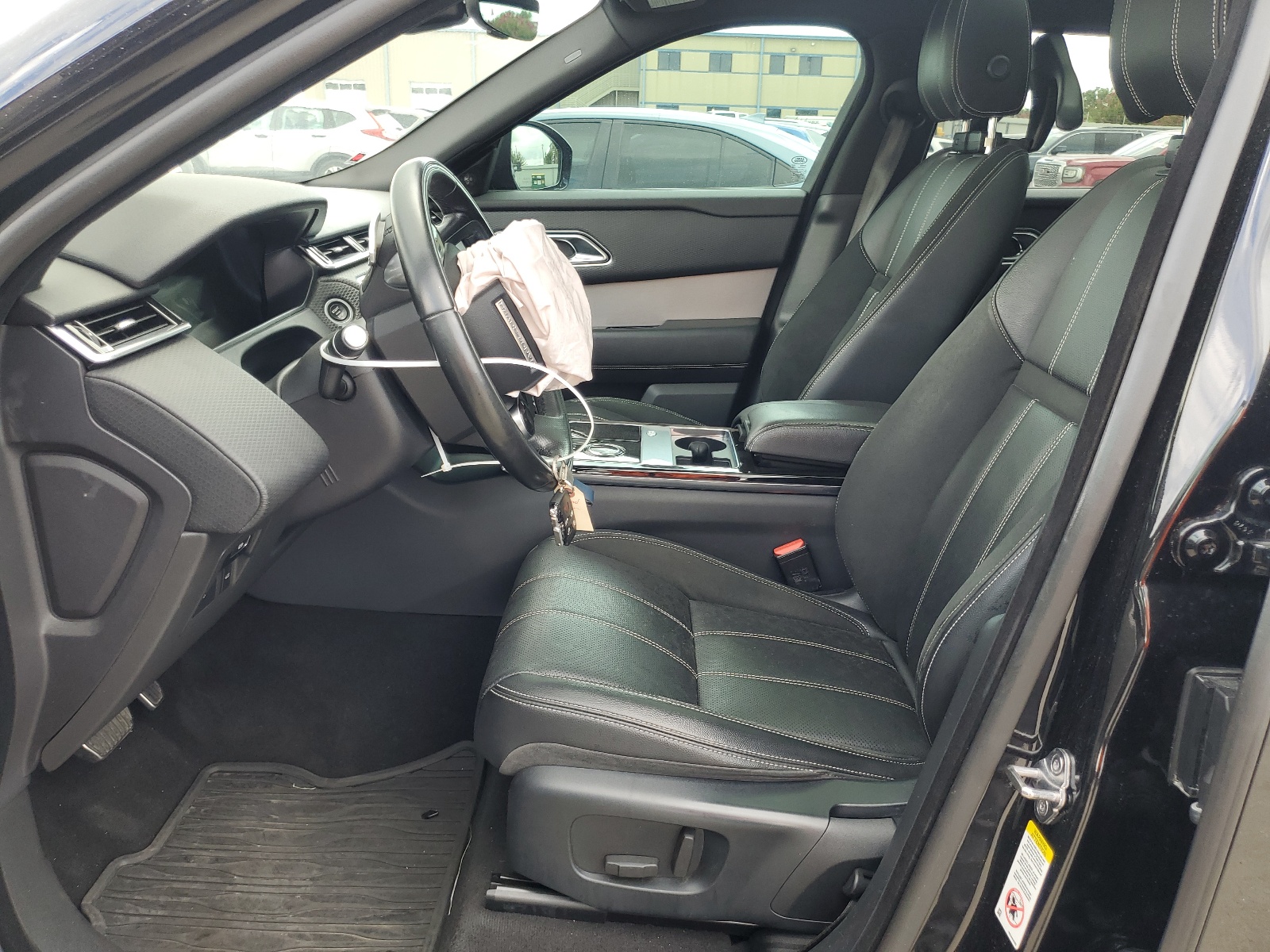 SALYL2FV2KA226281 2019 Land Rover Range Rover Velar R-Dynamic Se