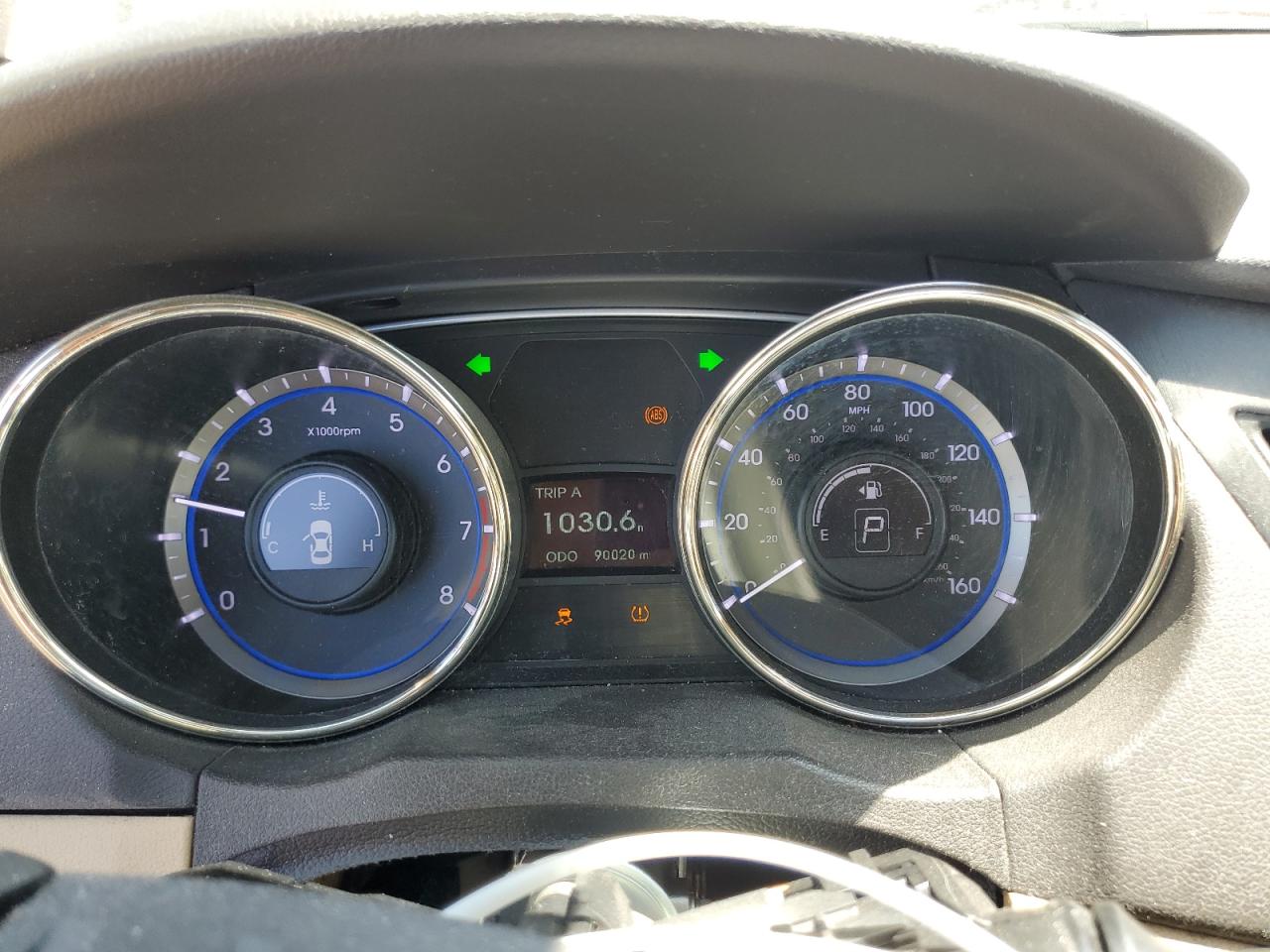 2012 Hyundai Sonata - Image 9