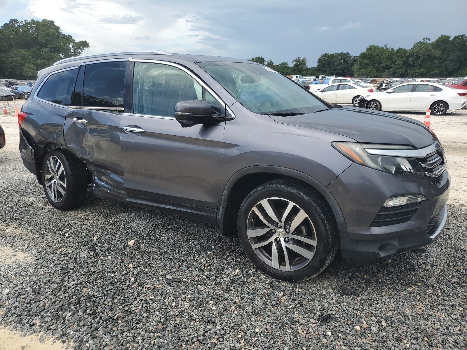 5FNYF5H98JB004155 2018 Honda Pilot Touring