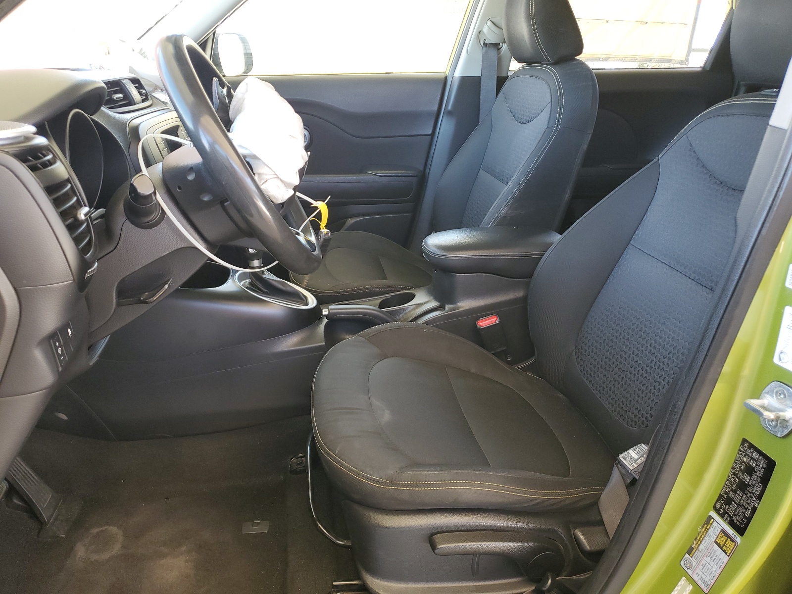 KNDJP3A53F7762623 2015 Kia Soul +