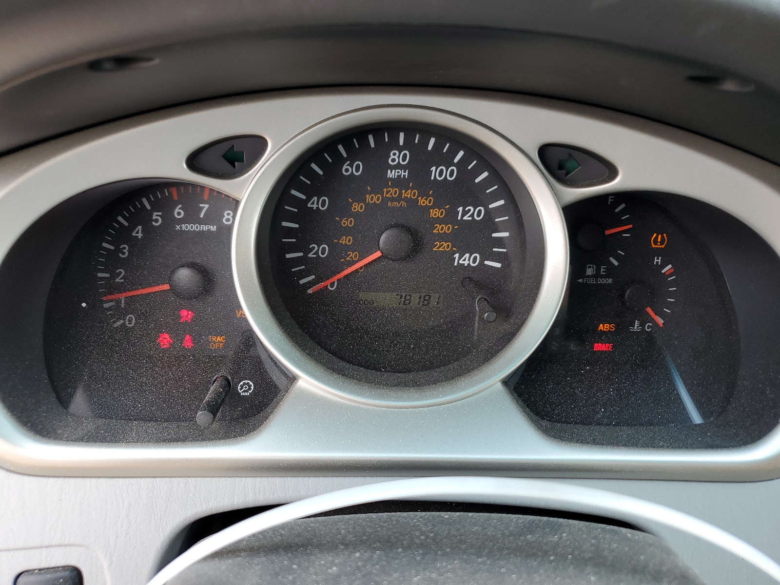 JTEDP21A040003501 2004 Toyota Highlander Base