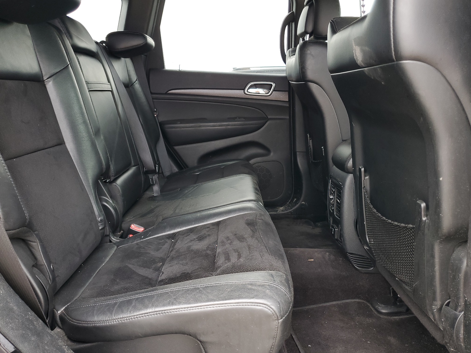 1C4RJEAG4JC159522 2018 Jeep Grand Cherokee Laredo