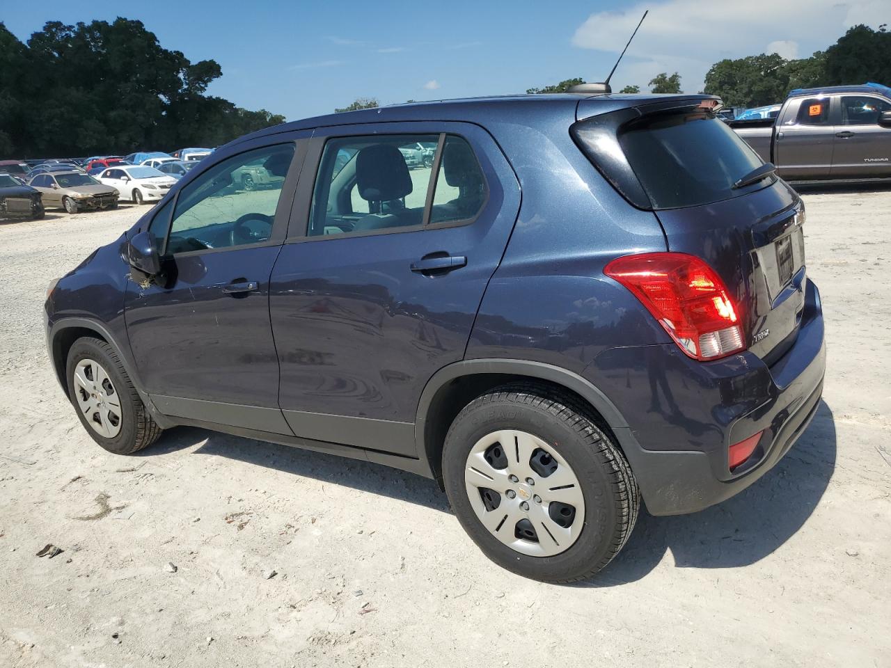 2018 Chevrolet Trax Ls VIN: 3GNCJKSBXJL235361 Lot: 63726214