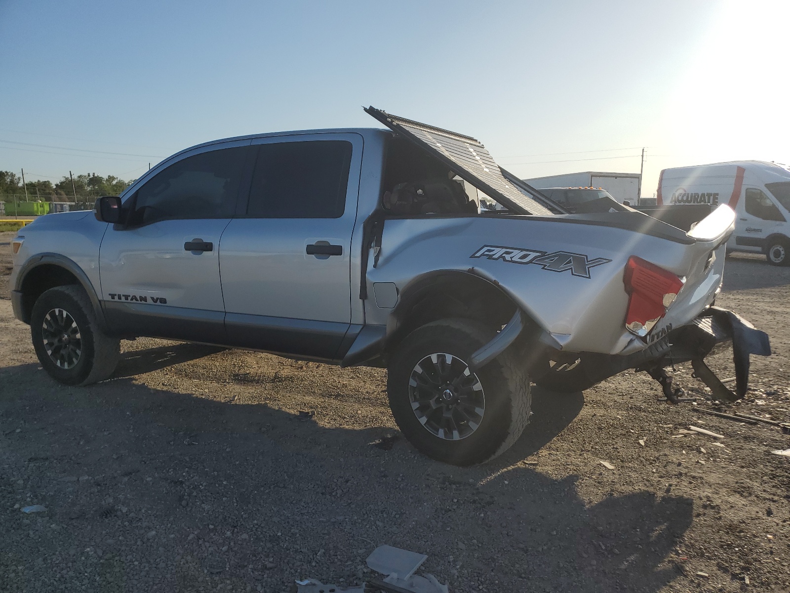 1N6AA1E53KN531885 2019 Nissan Titan Sv