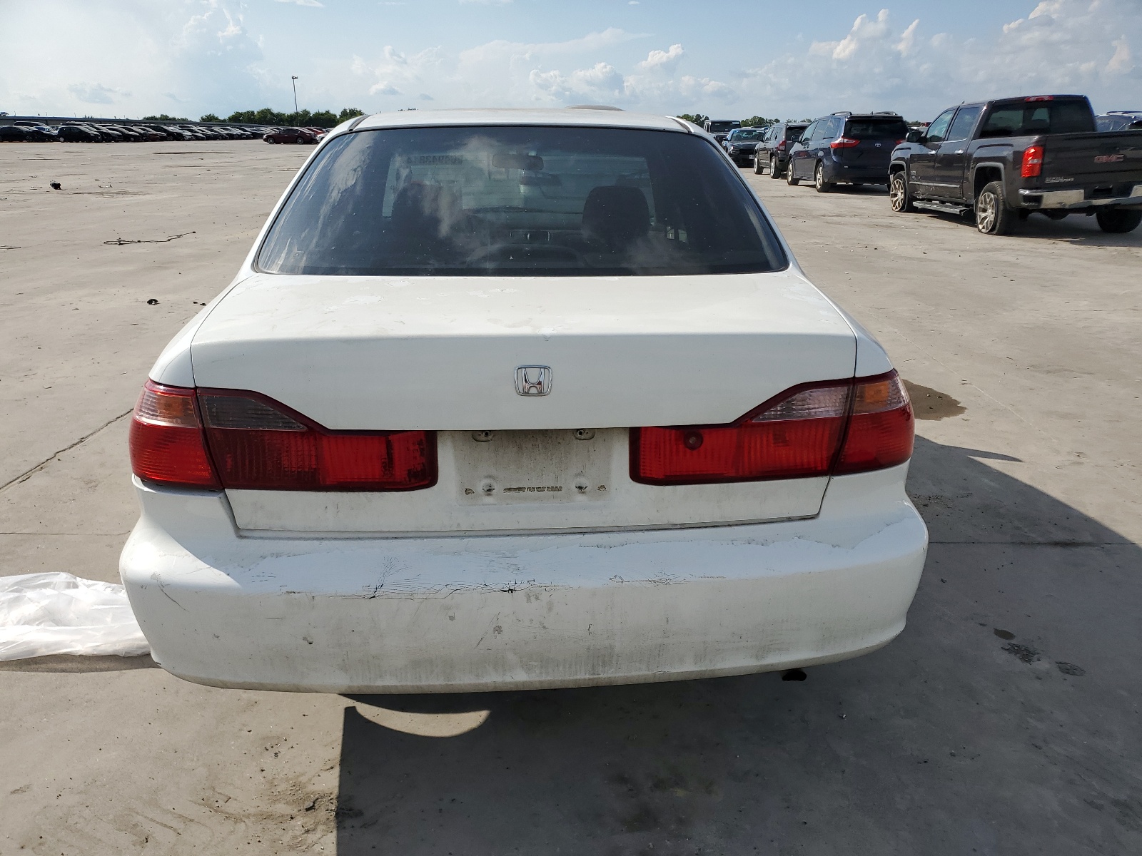 JHMCG5649YC018232 2000 Honda Accord Lx