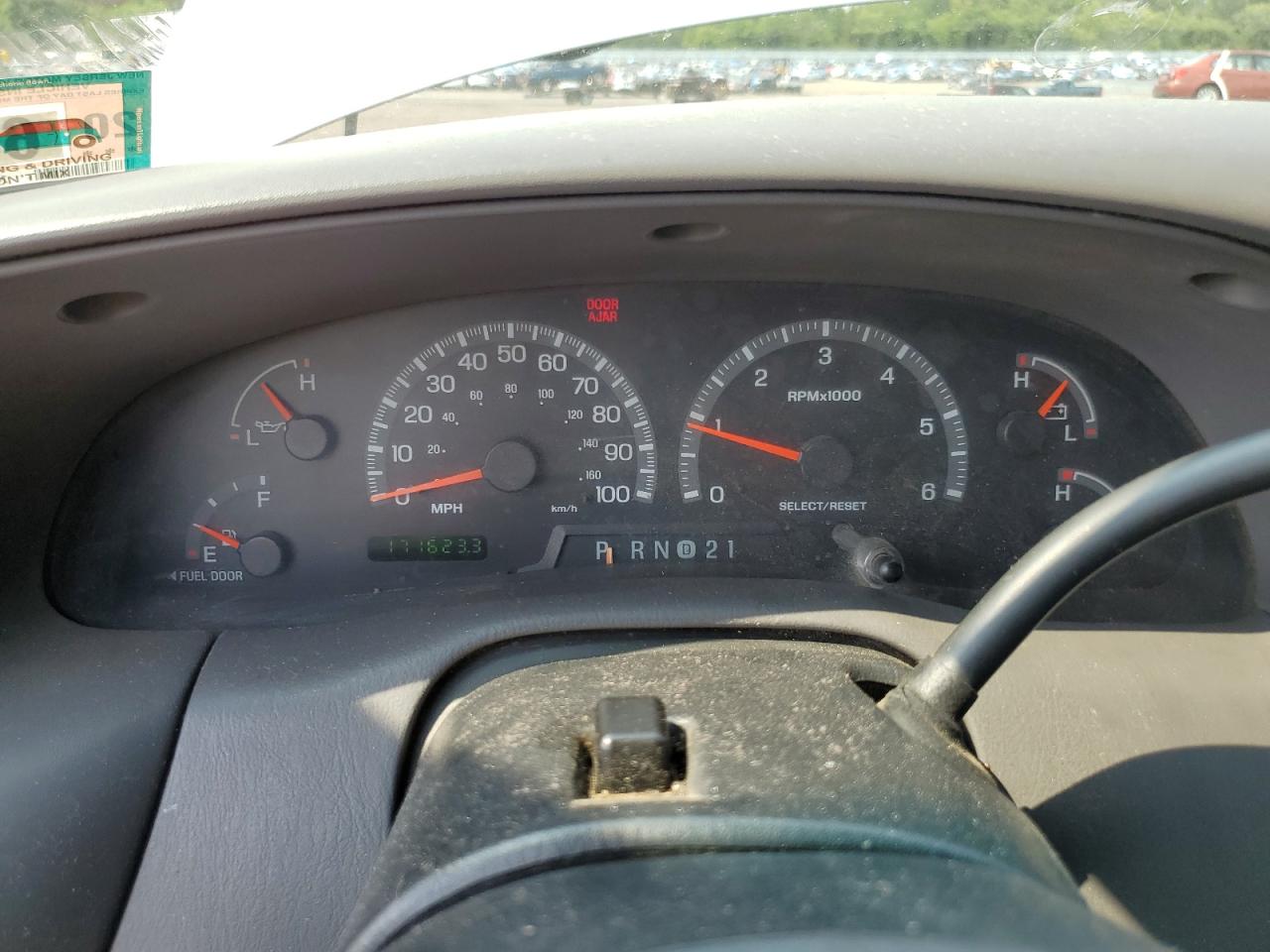 2000 Ford F150 VIN: 2FTRX08W3YCA67577 Lot: 63397464