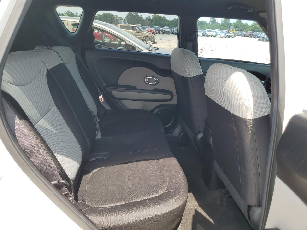 2015 Kia Soul VIN: KNDJN2A22F7227563 Lot: 63194134