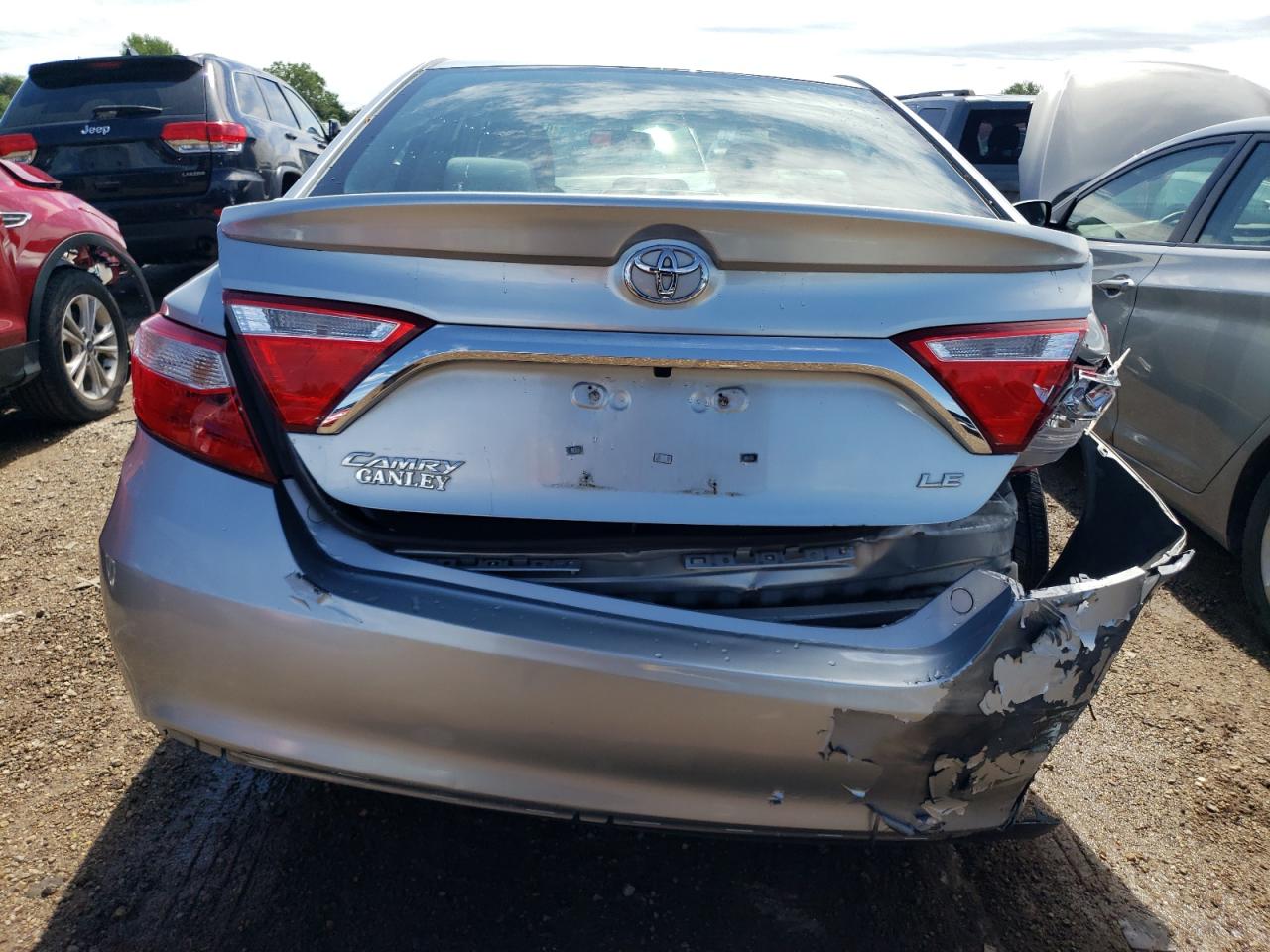 2016 Toyota Camry - Image 6