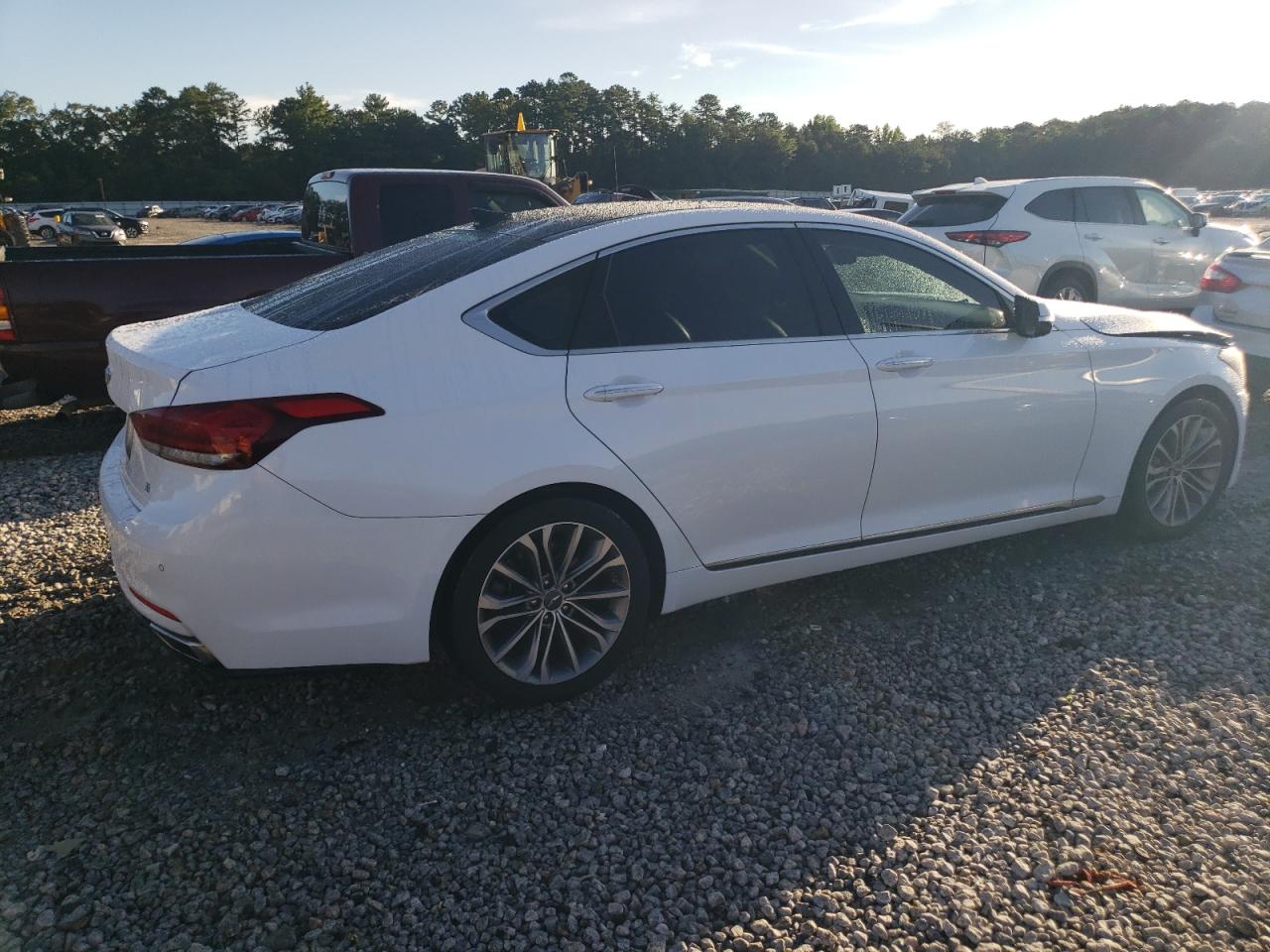 2015 Hyundai Genesis 3.8L VIN: KMHGN4JE7FU027744 Lot: 61763174