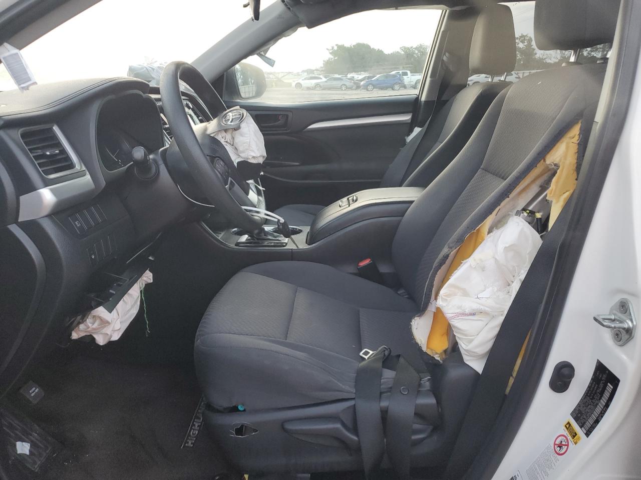 2019 Toyota Highlander Le VIN: 5TDZARFH2KS042241 Lot: 64116544