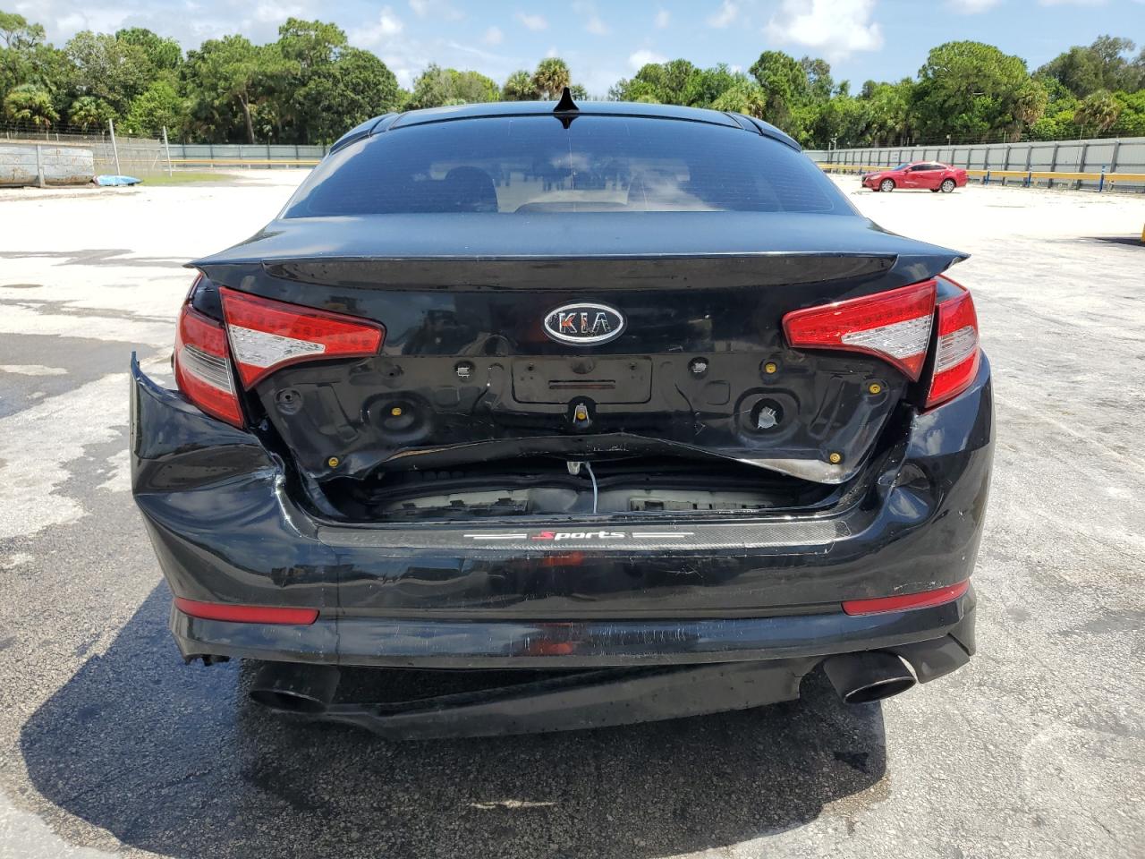 2011 Kia Optima Sx VIN: KNAGR4A60B5122424 Lot: 63809384