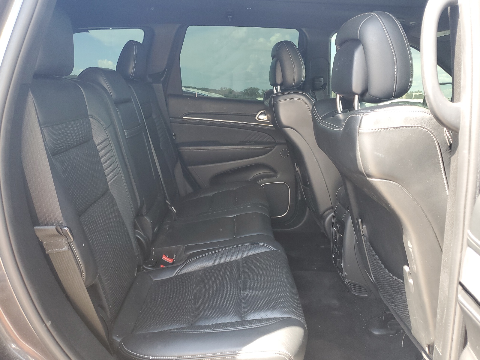 1C4RJFDJ5HC749025 2017 Jeep Grand Cherokee Srt-8