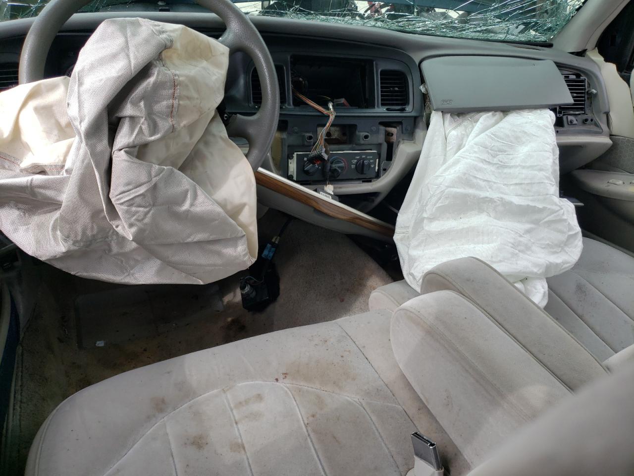 1996 Ford Crown Victoria VIN: 2FALP73W0TX213513 Lot: 63854384