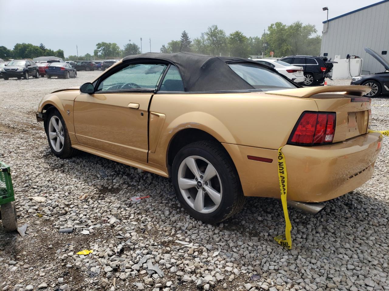 2000 Ford Mustang - Image 2