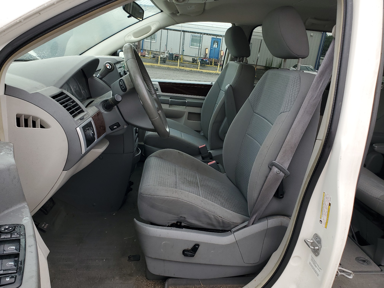 2A4RR5D15AR176072 2010 Chrysler Town & Country Touring