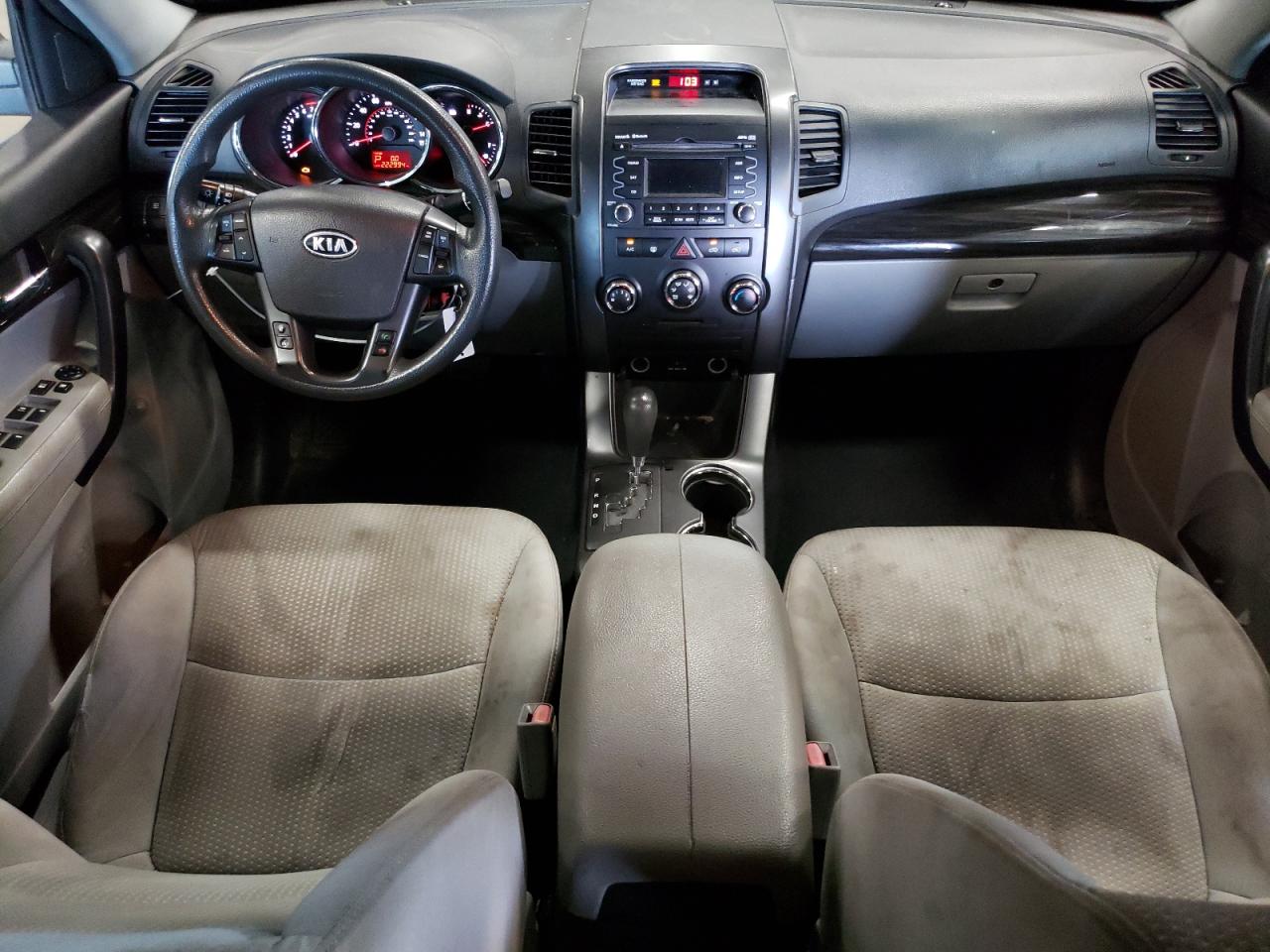 2011 Kia Sorento - Image 8