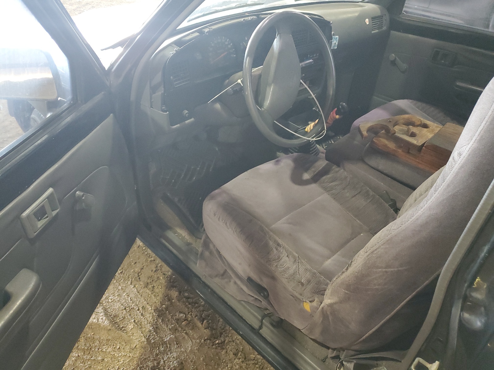 4TARN81A2RZ263545 1994 Toyota Pickup 1/2 Ton Short Wheelbase Stb