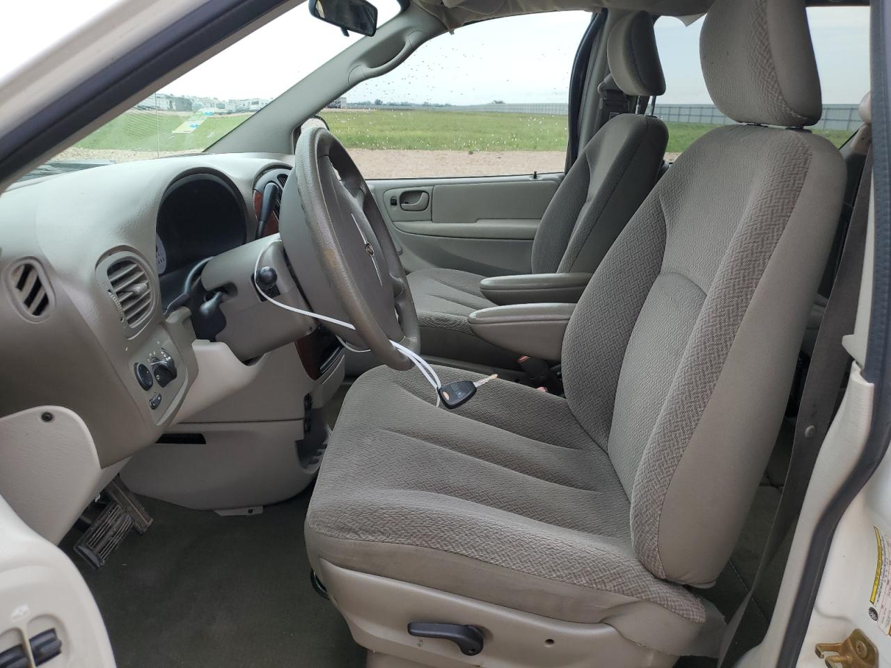 2006 Chrysler Town & Country Lx VIN: 2A4GP44R46R808242 Lot: 63563664