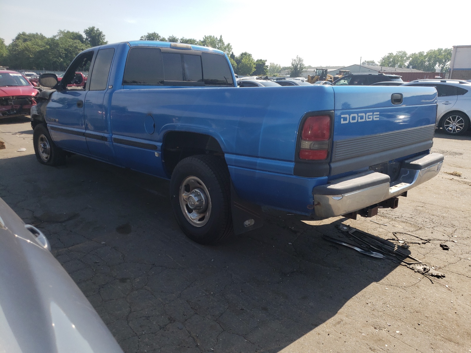 3B7KC23W7XG140869 1999 Dodge Ram 2500