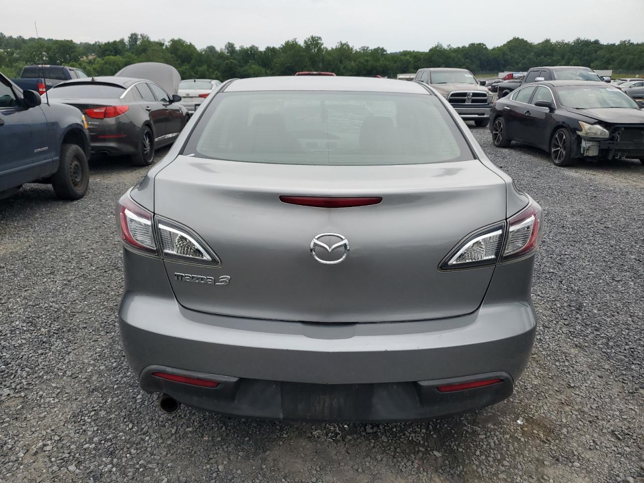 2011 Mazda 3 I VIN: JM1BL1VF4B1367418 Lot: 64476734