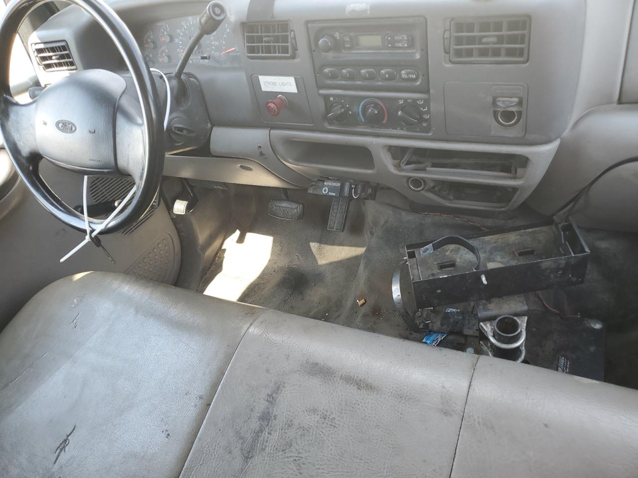 1999 Ford F350 Super Duty VIN: 1FDWF36L8XEC60005 Lot: 61744414