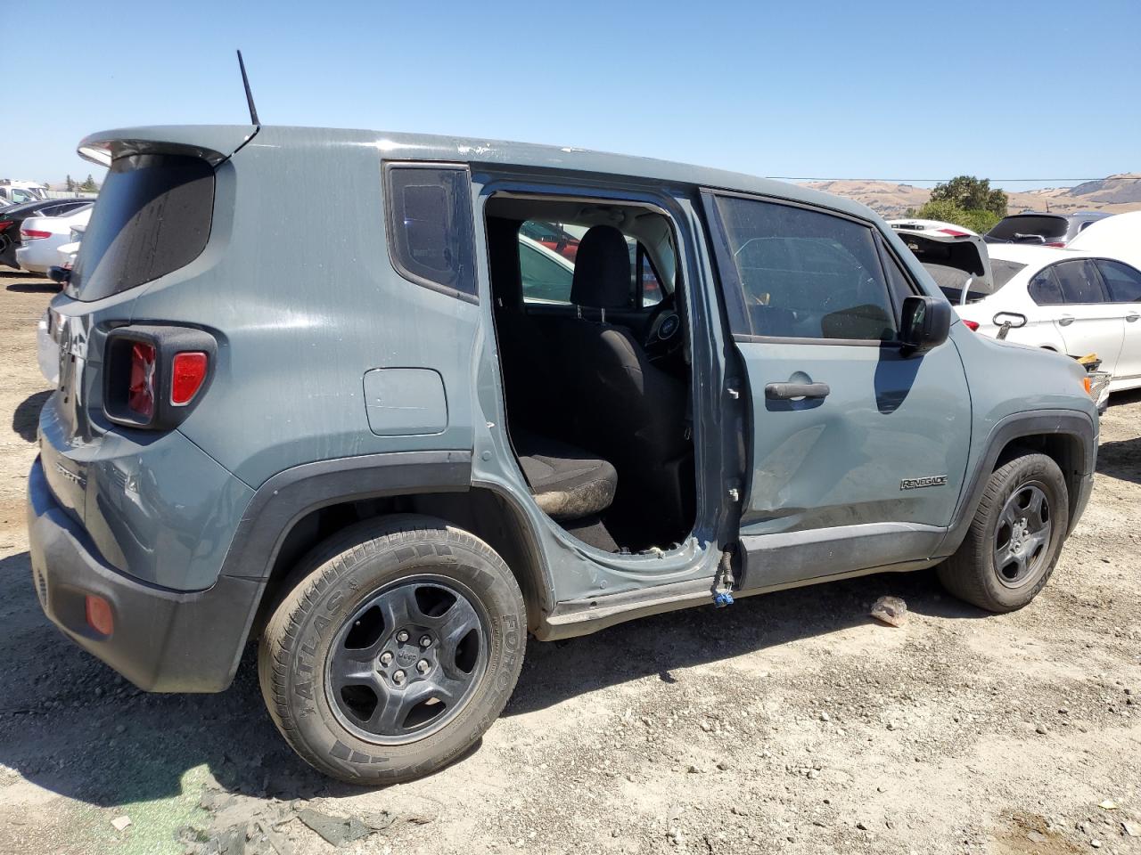 2018 Jeep Renegade - Image 3