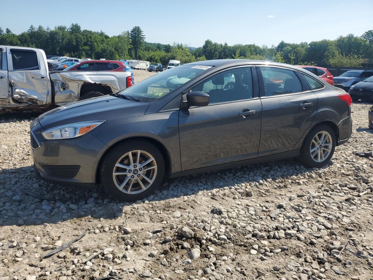 1FADP3FE7JL219335 2018 Ford Focus Se