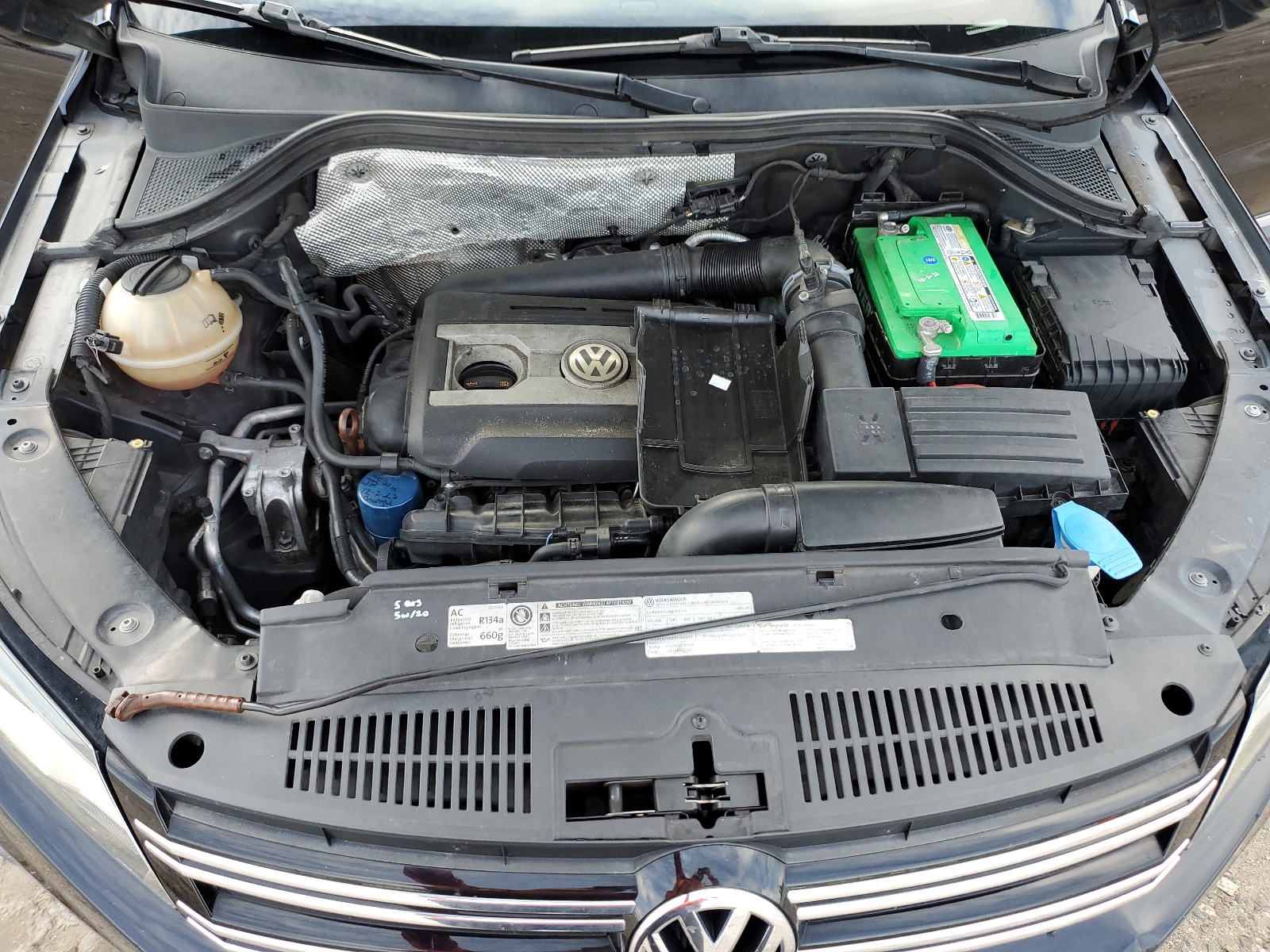 WVGAV7AX3CW530020 2012 Volkswagen Tiguan S