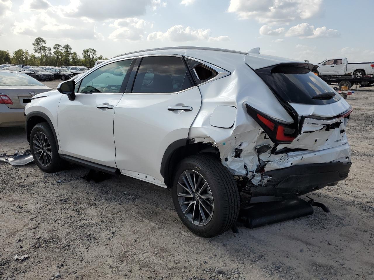 VIN 2T2GDCAZ9SC016882 2025 LEXUS NX 250 PRE no.2