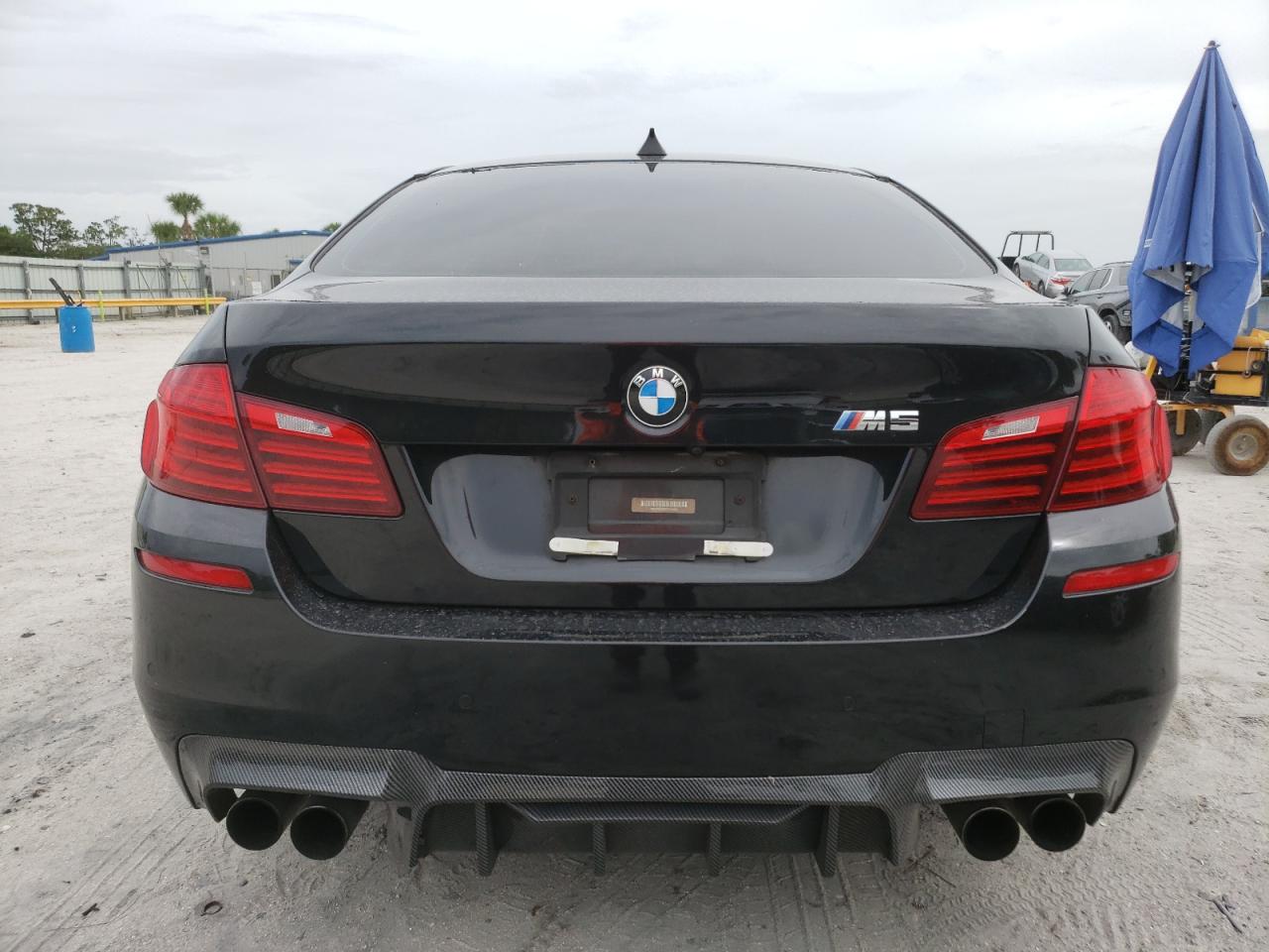 2015 BMW M5 VIN: WBSFV9C52FD594883 Lot: 61013874